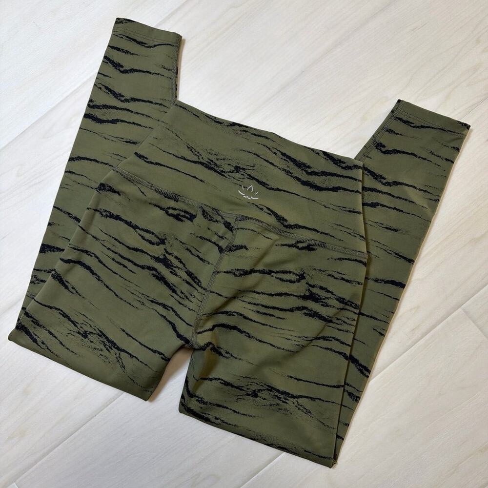 Beyond Yoga High Waisted Midi Legging